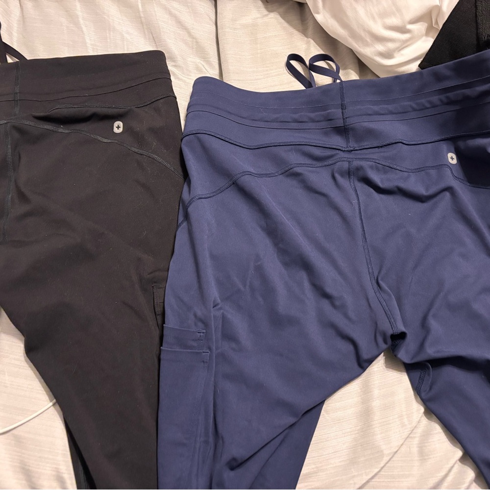 Figs Women's Black and Navy Joggers